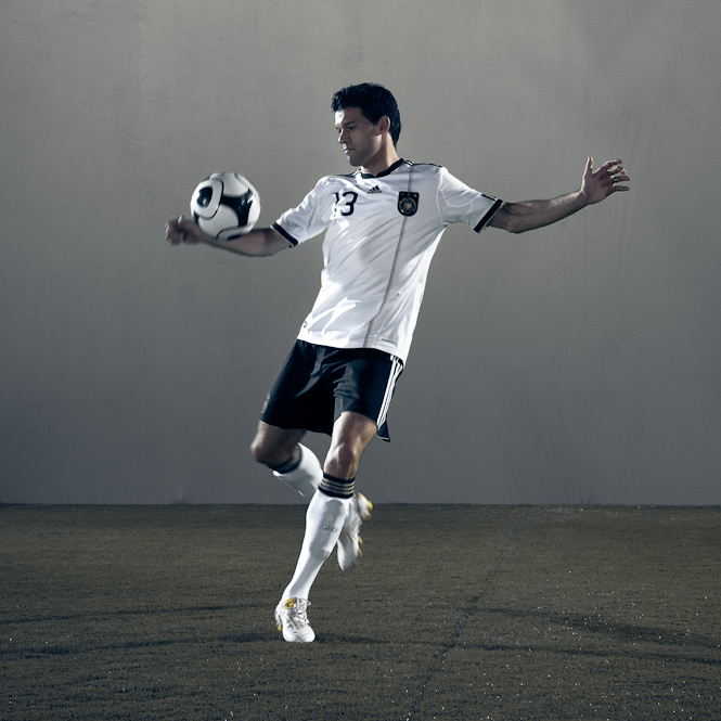 BALLACK_adidas-teamgeist-germany-football_